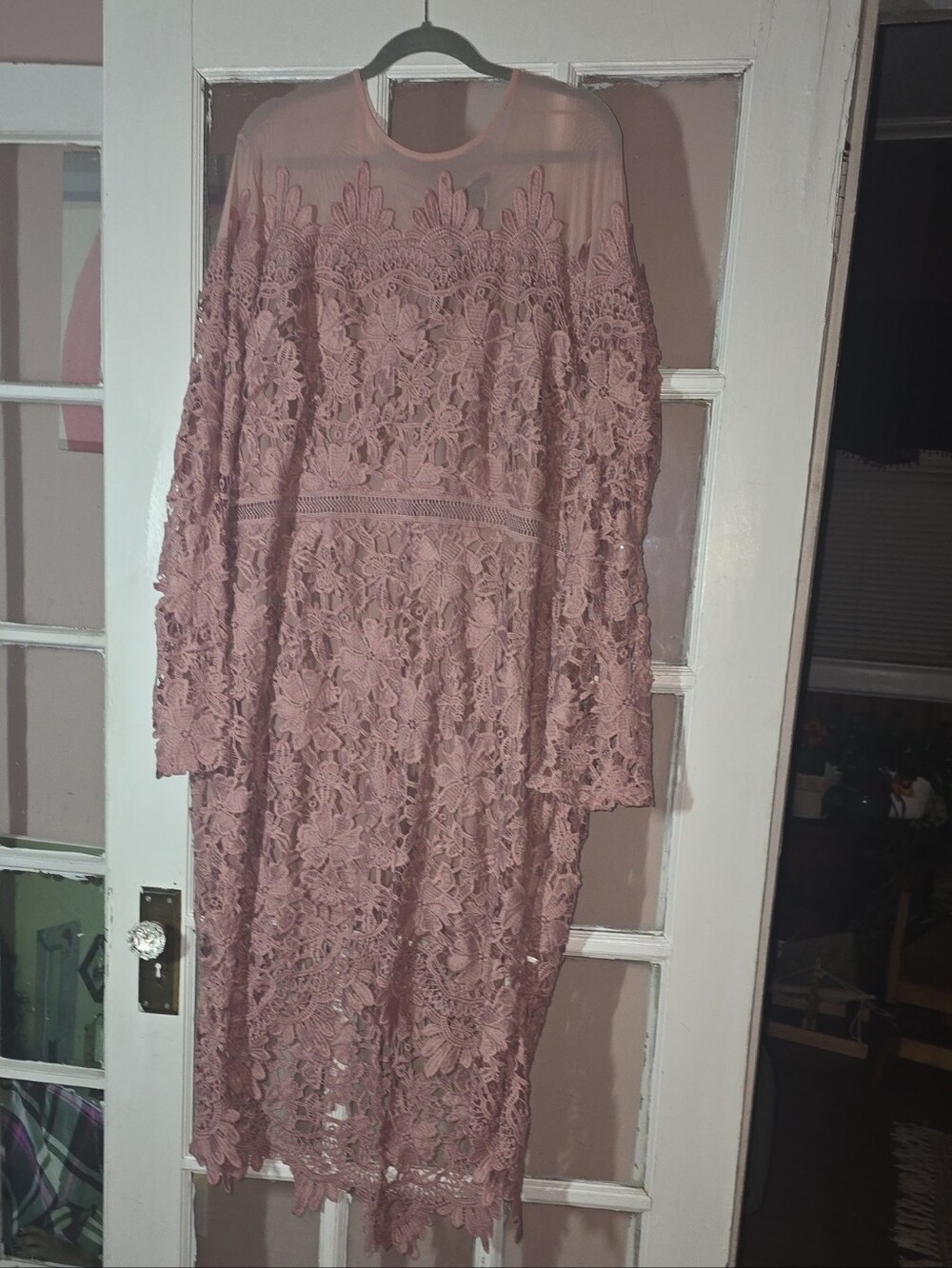 Flirty Boohoo Dusty Rose Lace Midi Dress.